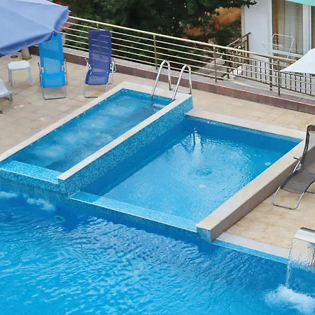 Onyx Hotel